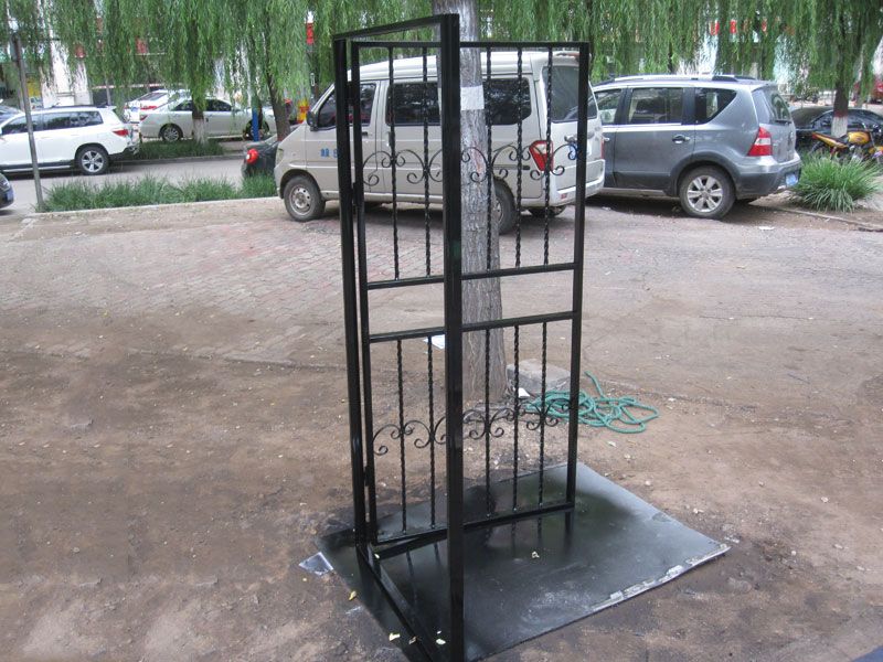 定做的铁门.jpg